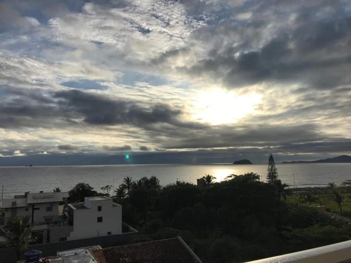 Aptos Em Home Club Frente Mar Com Area De Lazer Completa Пеня Екстериор снимка